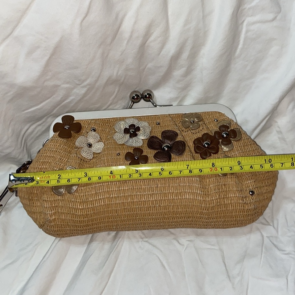 Coach Tan Straw Floral Appliqué Wristlet with Cream Trim - Picture 13 of 16